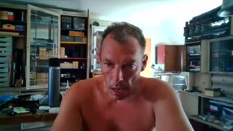 sexysingleguy40 online show from August 8, 11:42 am