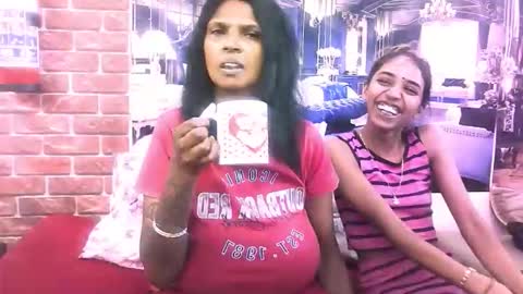 sexyva4u2luv online show from January 6, 5:11 am