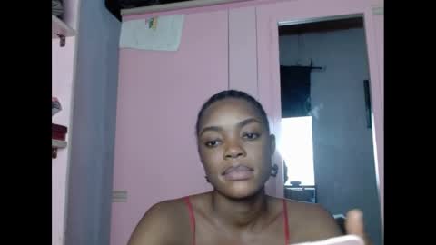 Snapshot of sexyxbunnyxx chatting on January 19, 11:32 pm Blue online show from January 19, 11:32 pm