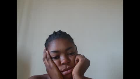 Snapshot of sexyxbunnyxx chatting on October 2, 12:37 pm Blue online show from October 2, 12:37 pm