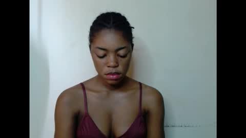 Snapshot of sexyxbunnyxx chatting on September 29, 12:15 pm Blue online show from September 29, 12:15 pm