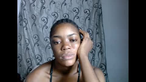 Snapshot of sexyxbunnyxx chatting on January 31, 2:04 am Blue online show from January 31, 2:04 am