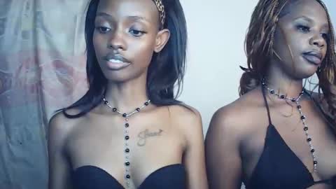 sexyzuriel online show from March 3, 5:09 pm