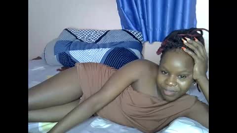 shaa_loon online show from May 12, 8:56 am