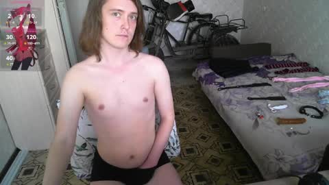 shad0wfemb0y online show from April 1, 11:22 am