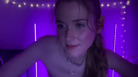 shadebabe online show from July 17, 7:10 am