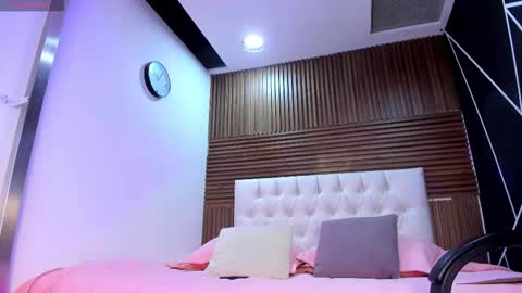 Liz online show from March 14, 1:09 am