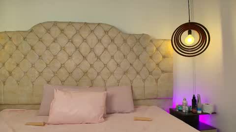 shadowlune online show from February 4, 8:02 pm