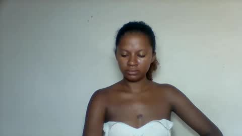 shainnah online show from November 26, 4:48 pm