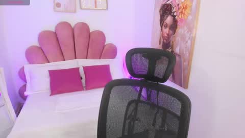 Shalena  online show from September 9, 8:42 pm