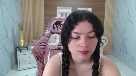 Shalon  online show from November 20, 3:09 pm