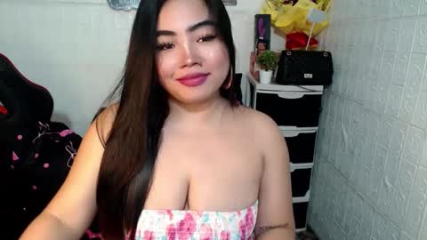 Snapshot of shamcysupsup chatting on October 16, 5:12 pm Shamcy online show from October 16, 5:12 pm