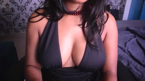 Snapshot of shanaya_indian chatting on December 20, 5:14 am shanaya indian online show from December 20, 5:14 am