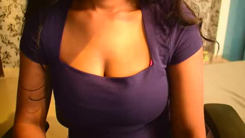 Snapshot of shanaya_indian chatting on September 13, 4:26 am shanaya indian online show from September 13, 4:26 am