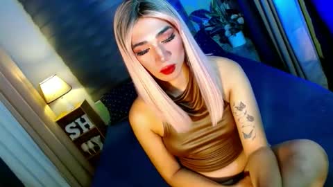 MISS SHANE online show from November 29, 6:37 pm