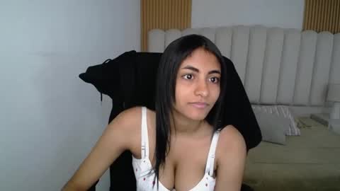 shanelle online show from May 22, 12:34 pm
