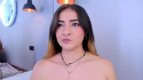 Shanntal  online show from September 20, 8:45 pm