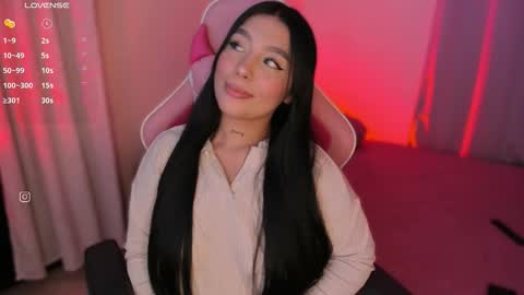 Snapshot of shantall_vidales chatting on October 16, 8:03 am online show from October 16, 8:03 am