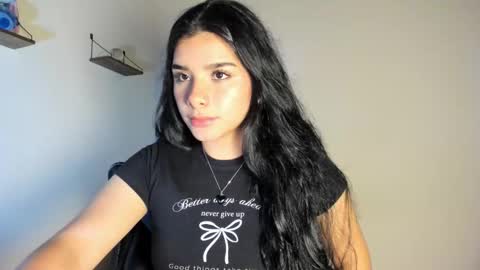 Sara online show from November 17, 4:59 am