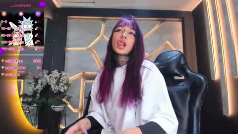 SharaRoss online show from December 31, 2:25 pm