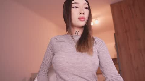 Sharlin  online show from May 24, 12:51 am