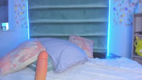 Sharon online show from February 27, 3:26 pm