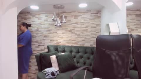 sharon online show from December 3, 9:15 pm