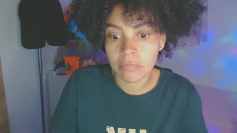 Snapshot of shayna_cute chatting on October 18, 12:59 am Shayna online show from October 18, 12:59 am
