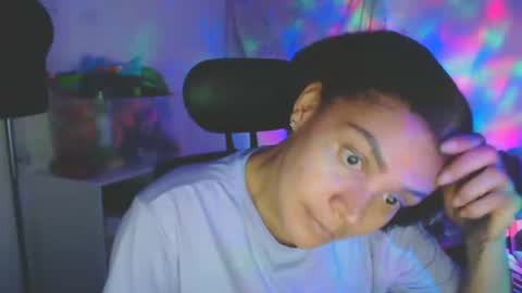 Snapshot of shayna_cute chatting on September 23, 2:05 am Shayna online show from September 23, 2:05 am