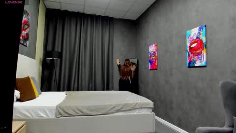 Amely online show from December 15, 9:16 am