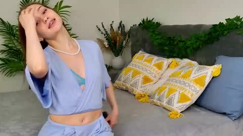 SHEILA online show from February 1, 1:35 am