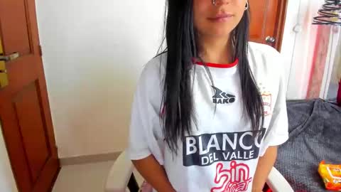 Snapshot of sheilly_brown chatting on October 19, 8:02 pm sheilly_brown online show from October 19, 8:02 pm