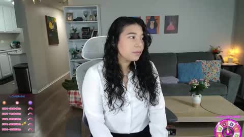 sheilyn_smith online show from March 6, 2:32 am