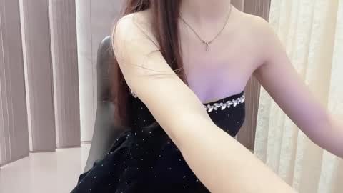 Shelly online show from April 9, 4:49 am