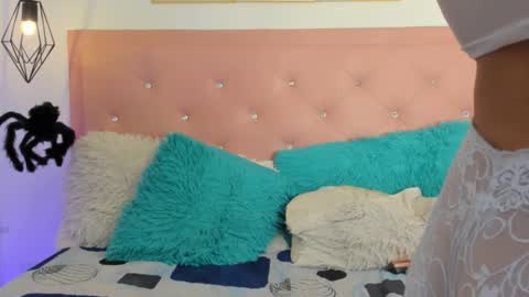 Snapshot of shena_sex chatting on October 18, 6:17 am Susan online show from October 18, 6:17 am