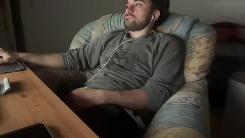 Snapshot of shenjungle1 chatting on October 5, 6:37 pm shenjungle1 online show from October 5, 6:37 pm