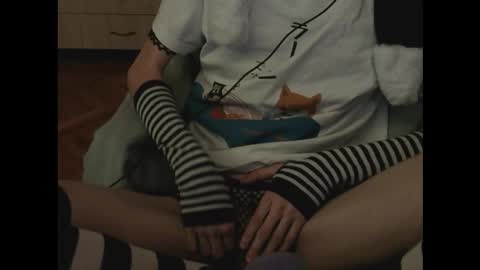 sheppaws4you online show from December 21, 2:07 am