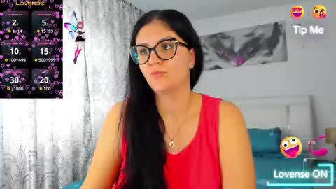 Snapshot of sherllystone chatting on September 28, 10:24 am Miky online show from September 28, 10:24 am