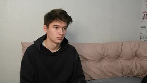 Max online show from October 23, 7:15 pm