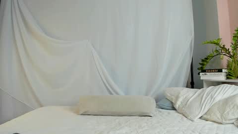 Max online show from March 22, 6:56 pm