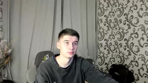 Max online show from November 8, 7:17 pm