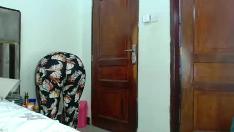 Snapshot of sherrysaa chatting on February 17, 9:56 am Sherry l online show from February 17, 9:56 am