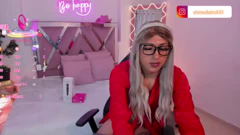 Snapshot of shinedark_tay chatting on September 25, 3:24 am shinedark_tay online show from September 25, 3:24 am