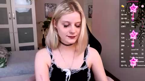 Snapshot of shinejoan chatting on September 23, 2:22 pm help me reach my first 25 thumbs up online show from September 23, 2:22 pm