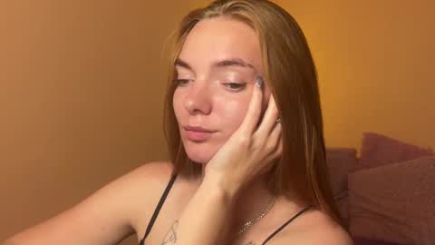 Alexis online show from June 4, 6:58 pm