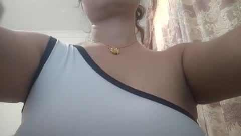 Snapshot of shirleyni chatting on October 4, 2:31 am Shirleyni online show from October 4, 2:31 am