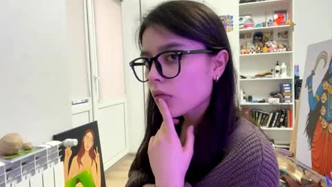 Marie online show from April 18, 1:57 pm