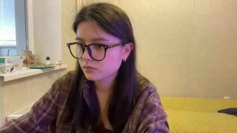 Marie online show from May 27, 1:19 pm