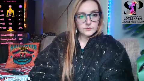 Snapshot of short_sweetpea chatting on October 5, 5:09 pm short sweetpea online show from October 5, 5:09 pm
