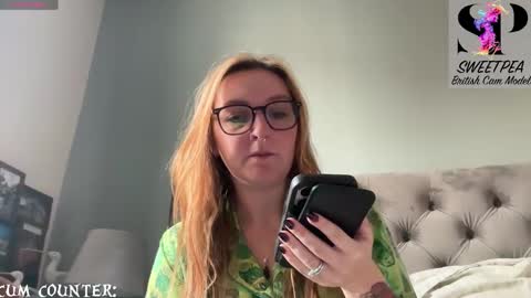 Snapshot of short_sweetpea chatting on October 13, 9:22 am short sweetpea online show from October 13, 9:22 am